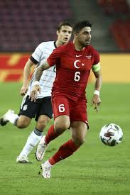 19 yaşında a milli takım'da oynadığı için çok mutlu olduğunu belirten ozan tufan, herkese nasip olmayan bir olay. Gobek Adi Iniesta Ozan Tufan Sosyal Medyada Gundemi Salladi Futbol Haberleri