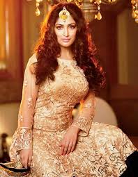 She has acted in total siyappa and action jackson in 2014 and, badlapur in 2015 against varun dhawan. Bizarre Typecasting Yami Gautam S Third Film As The Murdered Wife Whose Husband Takes Revenge Bollywood News Bollywood Hungama
