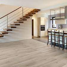Jaya Oak Effect Laminate Flooring 1 746 M Pack Diy At B Q Vinyl Plank Flooring Coretec Coretec Flooring