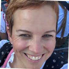 𝗛𝗶𝗻𝘁𝗲𝗿 𝗷𝗲𝗱𝗲𝗺 𝗲𝗿𝗳𝗼𝗹𝗴𝗿𝗲𝗶𝗰𝗵𝗲𝗻 𝗠𝗮𝗻𝗻 𝘀𝘁𝗲𝗵𝘁  𝗲𝗶𝗻𝗲 𝘀𝘁𝗮𝗿𝗸𝗲 𝗙𝗿𝗮𝘂!