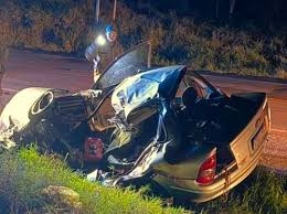 Pai e filha morrem em grave acidente entre caminhão e carro na BR-386