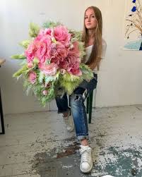 Explore our selected online non food range at tesco. This Woman Constructs Enormous Bouquets Of Tissue Paper Flowers Bored Panda