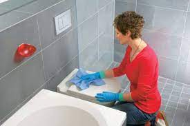 Özellikle her evde yaşanan havalandırma problemi sebebi ile banyo ve tuvaletin temiz kokmasını sağlamak kolay değildir. Banyo Ve Tuvalet Temizligi Icin Dogal Cozum Yollari In 2020 Bathroom Cleaning Bathroom Cleaning Hacks Cleaning Hacks
