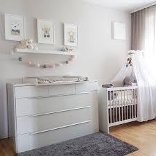 Ich verkaufe ein kinderbett für 75. Babyzimmer Junge Madchen Neutral Grau Gestalten Babybett Himmel Wickelkommode Wickeltisch Ideen Babyzimmer Decorat In 2020 Baby Room Decor Baby Bed Boy Room