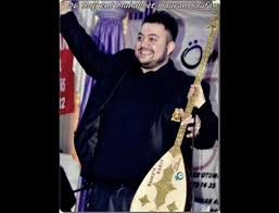 Yıllardır müzik piyasasında olup birçok beste ve şarkılara imza attım. Huseyin Kagit Delikanli Degil Yuvarlak Dunya Potpori 2012 Dailymotion Video