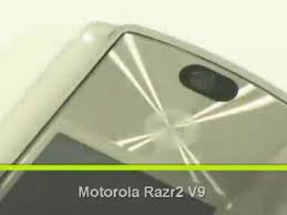 Metall-Klappe: Motorola Razr2 V9 im ...