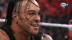 Damian Priest derrota a Finn Balor.