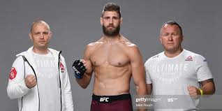 Jirka je v současnosti jednou z největších hvězd mma u nás a postupně se svými výkony dostává do povědomí fanoušků i ve světě. Jirkuv Trener Karaivanov Zhodnotil Rakicuv Vykon Dojde Na Duel Shorties