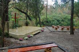 Wedding Chapel Tux Creek Inn Biloxi Ms I Actually Looked Into This It S Beautiful Mississippi Wedding Open Air Chapel Biloxi