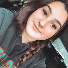 Alyssa Heaton (@a_heat77)