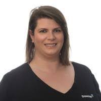 Fiona Downer's Instagram, Twitter & Facebook