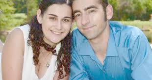 Jarzombek, Darr to wed in February