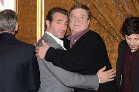 Sarah perles | سارة بيرليس. Bild Zu Jean Dujardin Monuments Men Ungewohnliche Helden Vignette Magazine Jean Dujardin John Goodman Filmstarts De