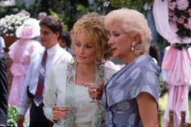 A morte de olympia foi confirmada pelo irmão dela, apollo dukakis, pelas redes sociais. Olympia Dukakis Dies Moonstruck Steel Magnolias Star Was 89
