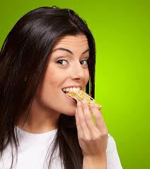 Many companies out there produce all kinds of meal replacement bars of different tastes. The Top 11 Nutrition Bars Available In India 2020