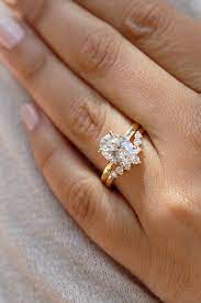 Lab Grown Oval Diamond Solitiare Engagement Ring With Custom Wedding Band Stunning And S Wedding Rings Oval Beautiful Wedding Rings Diamonds Wedding Ring Sets