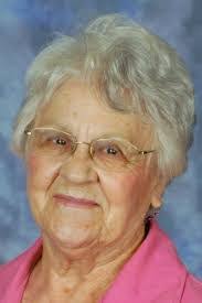 Helen Holcomb's Instagram, Twitter & Facebook