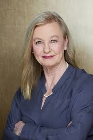 Stephanie Brister's Instagram, Twitter & Facebook