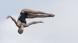 Iris Schmidbauer verpasst WM-Finale im Klippenspringen in Singapur - Imagen principal del artículo