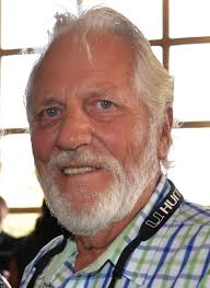 VIN MANNIX: A salute to Carl Weeks: Manatee High's 2021 Outstanding Alum