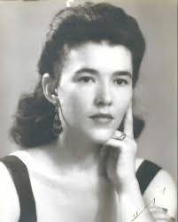 Melody Reeves's Instagram, Twitter & Facebook