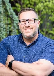 Scott Hambley's Instagram, Twitter & Facebook