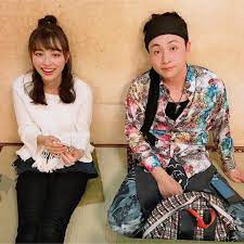 公式 おっさんずラブドラマアカウントさんはinstagramを利用しています 兄妹役を演じる児嶋一哉さんと内田理央さん 待ち時間 居酒屋わんだほうの小上がりでくつろぐおふたり ステキ兄妹 なんだか和む2ショット 荒井鉄平 荒井ちず 児嶋一哉 内田理央 おっさん