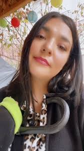 Aşk ve hüzün üzerine söylediği şarkıları ile bilinir. Ah Ellerim Kirilaydi Unutamadiginiz Numaralar Var Mi Kadinlarsoyluyor Ahellerimkirilaydi Tugcekandemir Ellerimkirilaydi