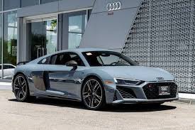 The audi r8 gets an exterior design refresh for 2020, featuring a new front grille, spoiler lip, lateral air intakes, and rear diffuser. 2020 Audi R8 V10 Dream Cars Audi Sports Cars Luxury Super Luxury Cars