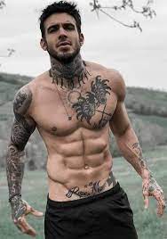 Tatuagem na Virilha Masculina: curadoria com 27 ideias