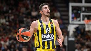 The french player has spent the past two seasons in istanbul. La Virtus Bologna Sogna In Grande L Obiettivo Della Segafredo E Nando De Colo Eurosport