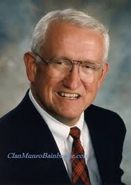 Former Secretary of State Ralph Munro Dies