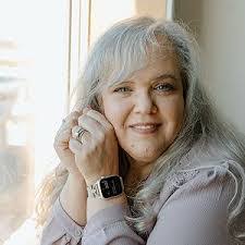 Tina Dee's Instagram, Twitter & Facebook