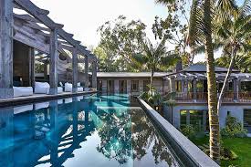 The pavilions bali is a charming oasis located within easy walking distance to the beach and just a 30 minute drive from denpasar ngurah rai international airport. Gorgeous Balinese Inspired Pavilion House In Malibu California