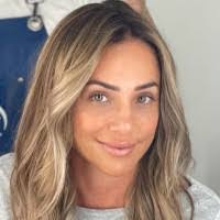 Lisa Pardini's Instagram, Twitter & Facebook