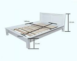 Bett lattenrost massai aus buche massivholz wohnen de. Aktiv Moebel De Bett Bettgestell Berlin Wurfel Balkenbett 140 X 200 Cm Fichte Massiv Holz Ps613 In Weiss Oder In Schwarz Lackiert Inkl Lattenrost Cube Style Modern