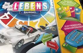 Hasbro Spiele Das Spiel Des Lebens Banking Familienspiel Kinder Party Lernspielsparen25 Com Sparen25 De Sparen Familienspiele Spiel Des Lebens Kinder Party