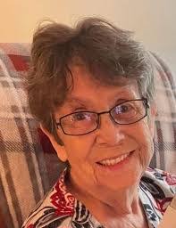 Mae Spangler's Instagram, Twitter & Facebook