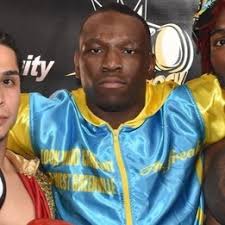 Quanderis Arnold vs. Maurice Hendricks, Rumble in the Ville