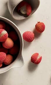 4141 Misty Carrera: Beige Quartz Countertop