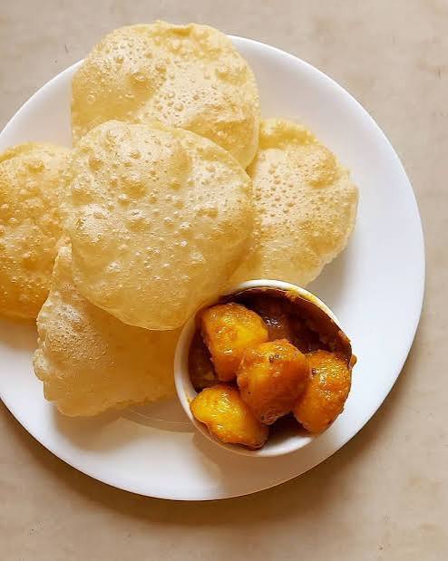 Luchi and Alur Dom