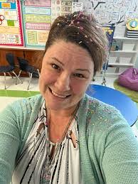 Melissa Cosner's Instagram, Twitter & Facebook