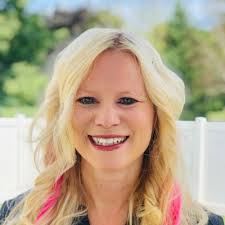 Meet Kayla Murdock, one of our Applicant Reach Specialists. She handles  most of the communication with our clients applicants. Additionally, she  verifies employment, education, and reference checks!