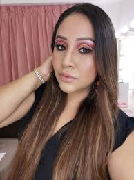 Astrid Cerna MakeUp Studio...