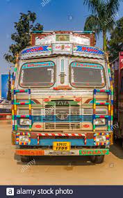 Front Of A Traditional Indian Tata Truck Stock Photo Alamy
