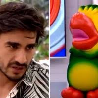 Louro José chama atenção com comentário...