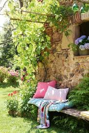 Pin By Lucie Risch Lognone On Beautiful Outdoor Space Backyard Garden Beds Garden Design Magazine Farmhouse Garden