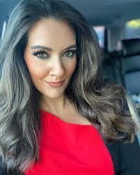 Lindsay Key's Instagram, Twitter & Facebook