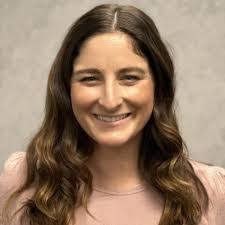 Kara Decker's Instagram, Twitter & Facebook