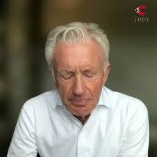 Robert Charlier's Instagram, Twitter & Facebook